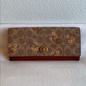 NWT COACH Envelope wallet with floral bow print